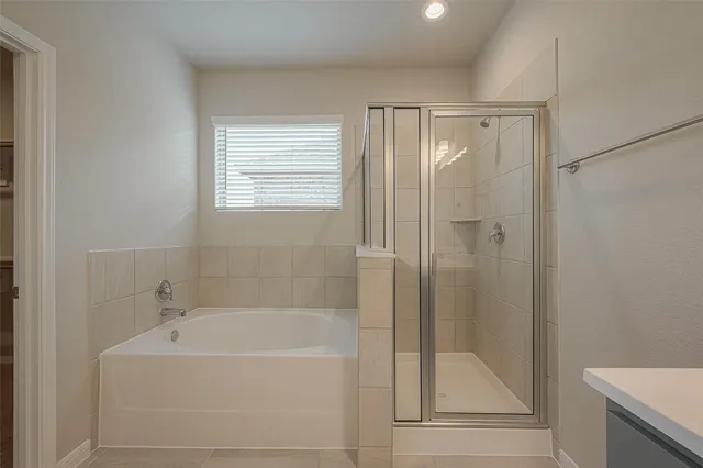 $325,472 | 13306 Prado Rdg Lane, Iowa Colony, TX 77583