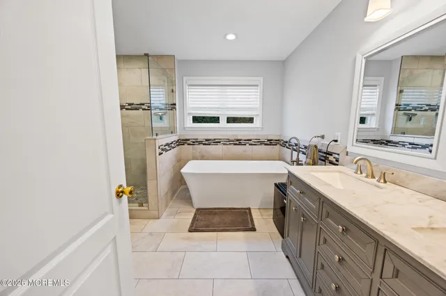 $1,135,000 | 11 Clearstream Court, Manchester Township, NJ 08759