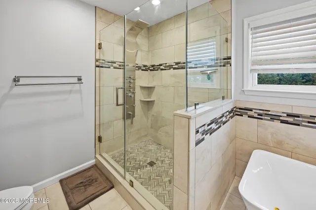 $1,135,000 | 11 Clearstream Court, Manchester Township, NJ 08759