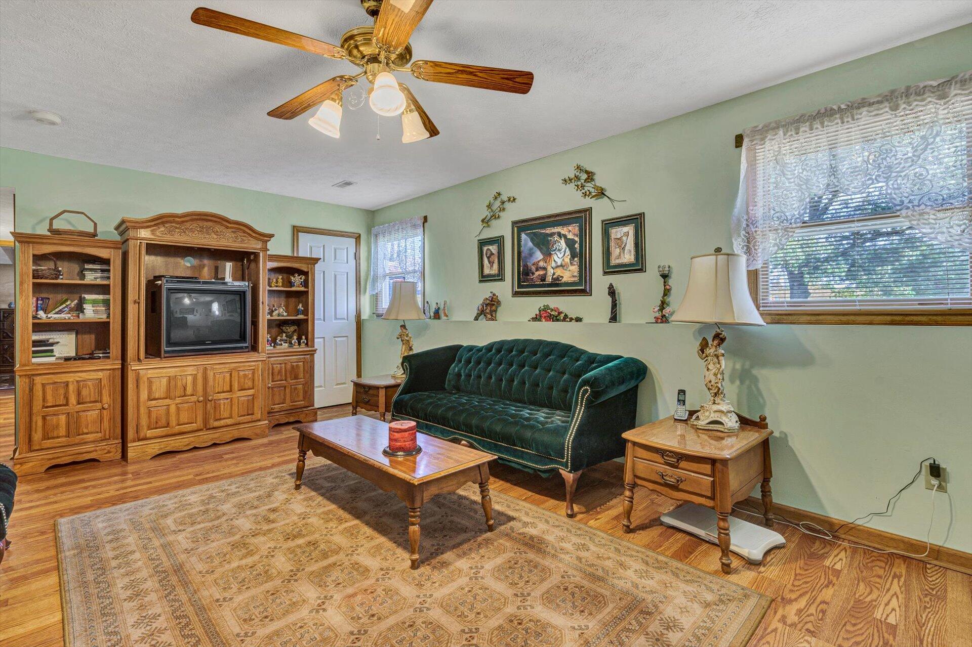 2177 Lipscomb Road Moneta, VA 24121 - Photo 28 of 59 28-102620210096