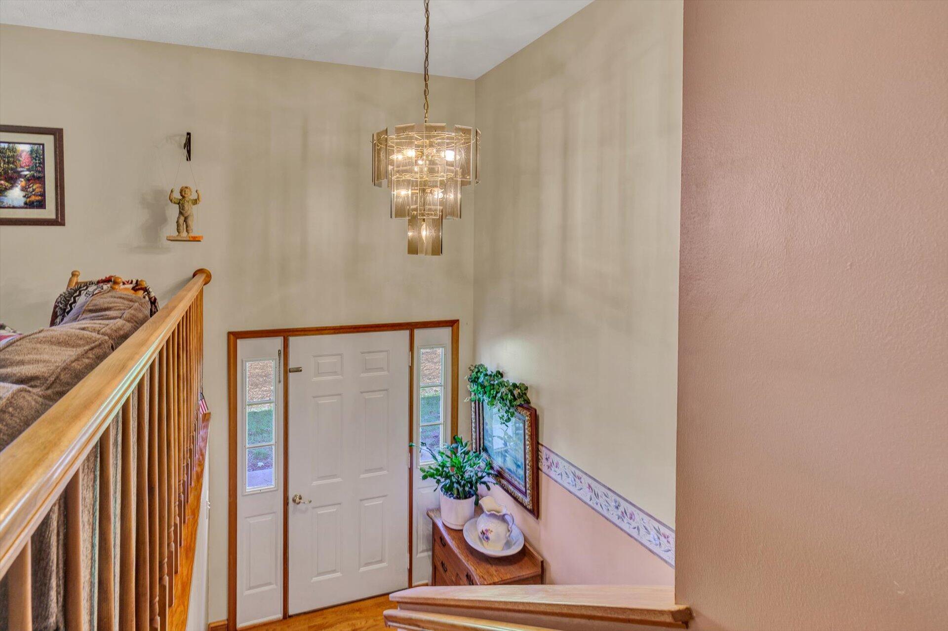 2177 Lipscomb Road Moneta, VA 24121 - Photo 4 of 59 04-102620210089