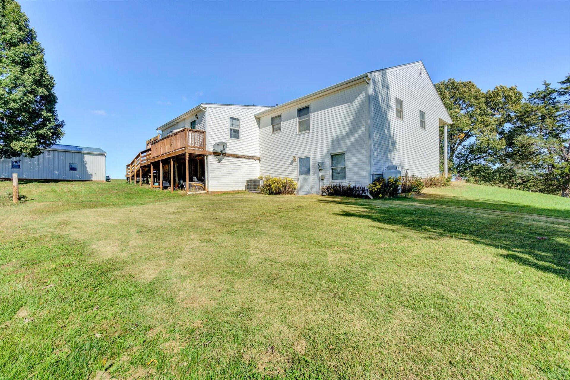 2177 Lipscomb Road Moneta, VA 24121 - Photo 34 of 59 34-102620210105