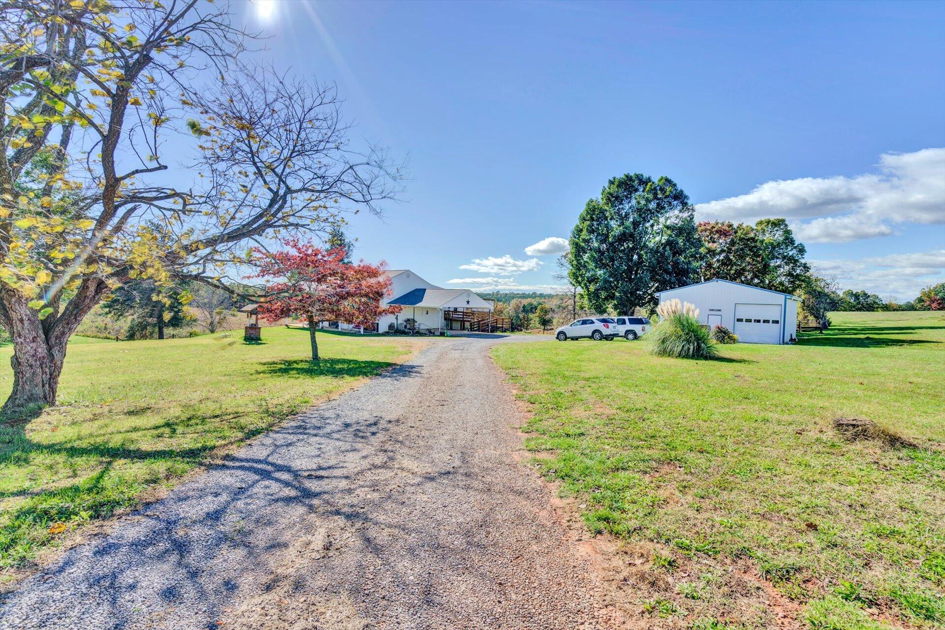2177 Lipscomb Road Moneta, VA 24121 - Photo 40 of 59 40-102620210113