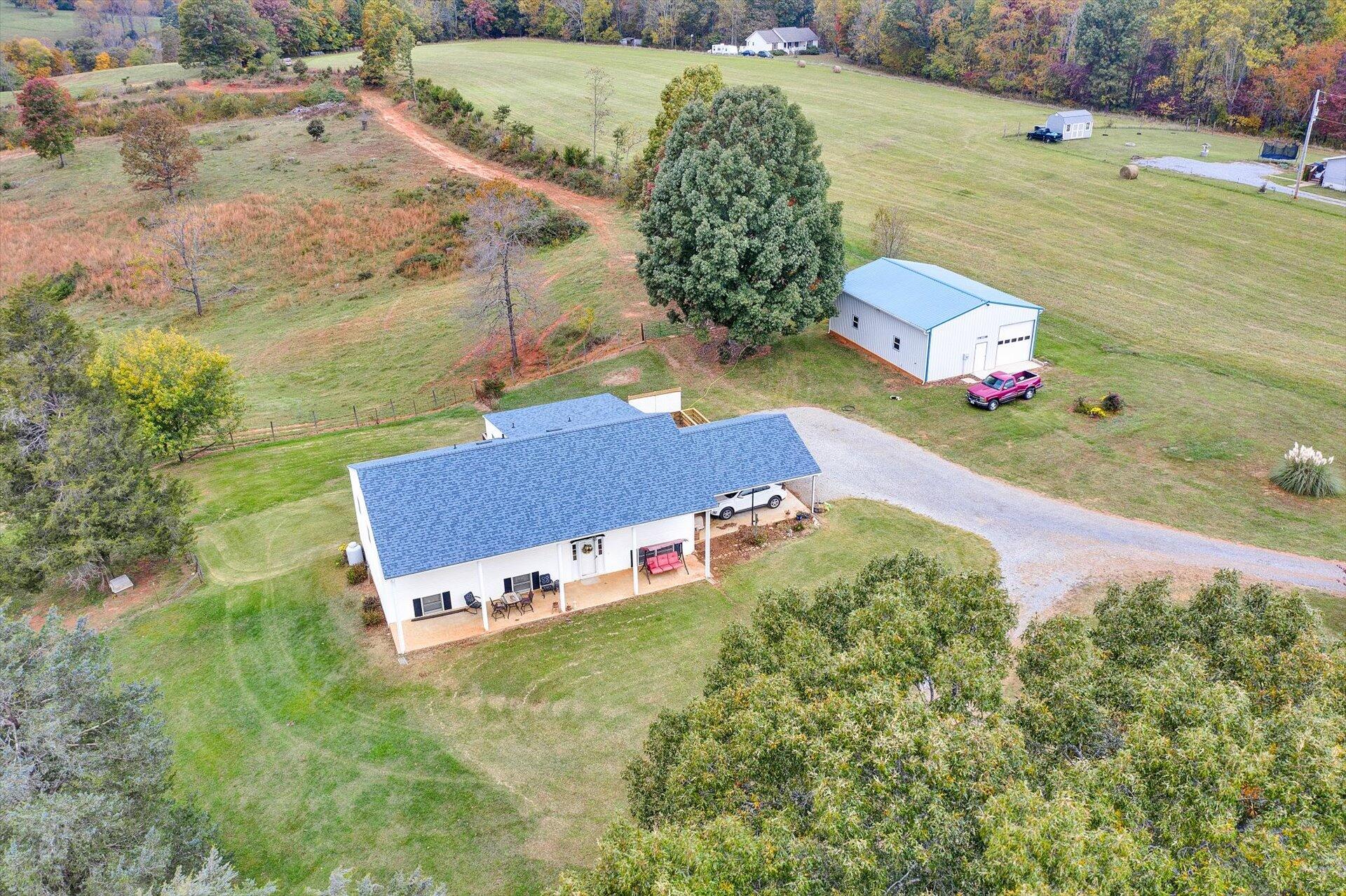 2177 Lipscomb Road Moneta, VA 24121 - Photo 44 of 59 44-102820210114