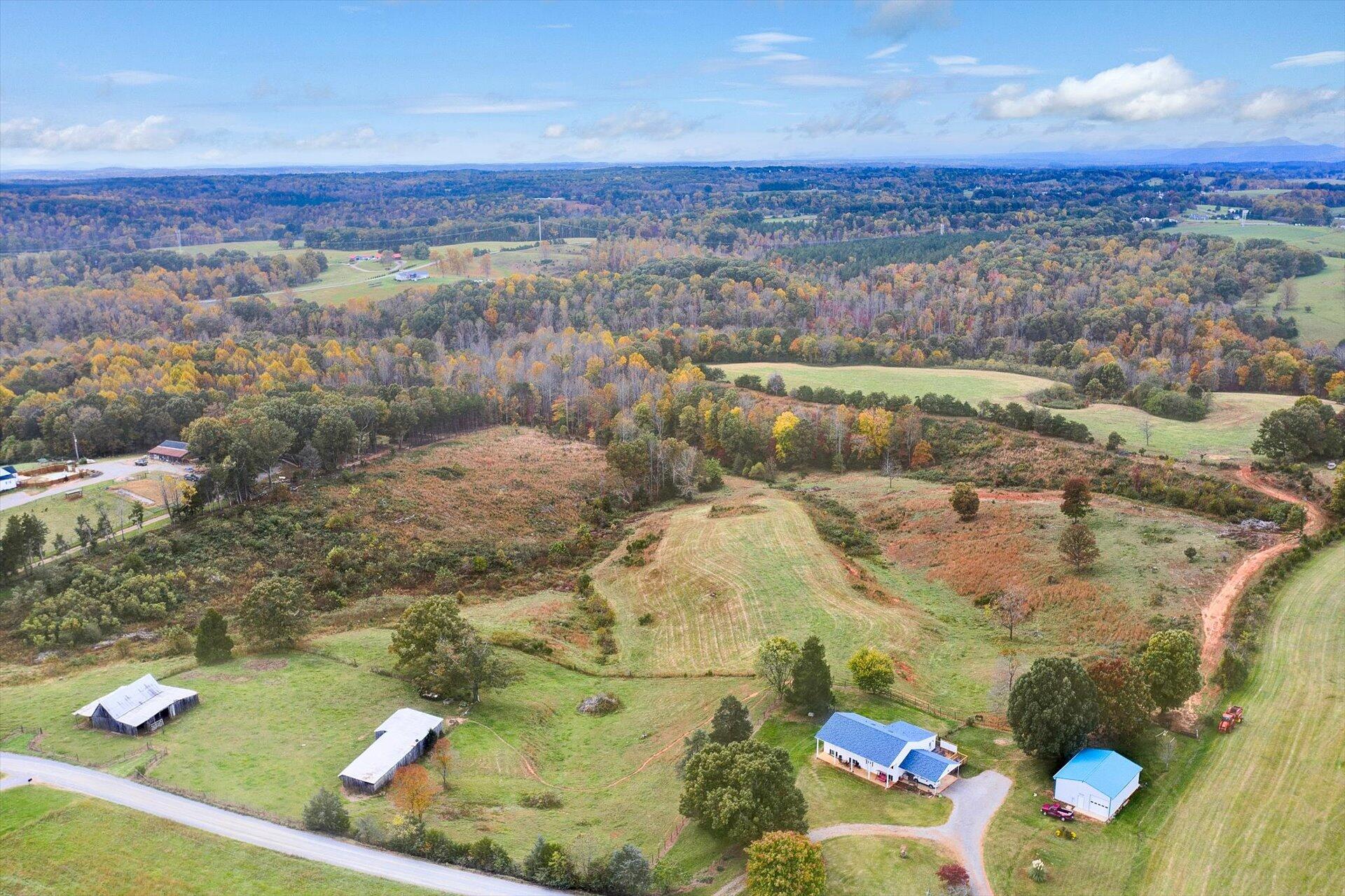 2177 Lipscomb Road Moneta, VA 24121 - Photo 51 of 59 51-102820210102