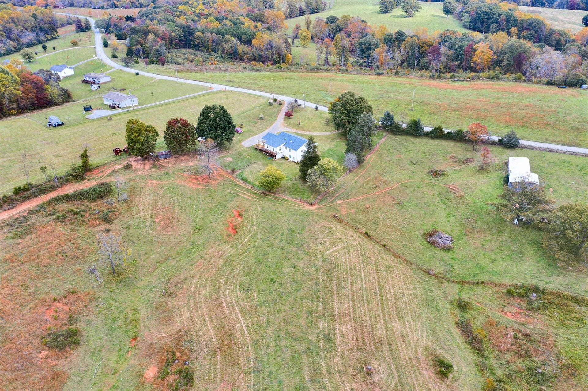 2177 Lipscomb Road Moneta, VA 24121 - Photo 52 of 59 52-102820210109