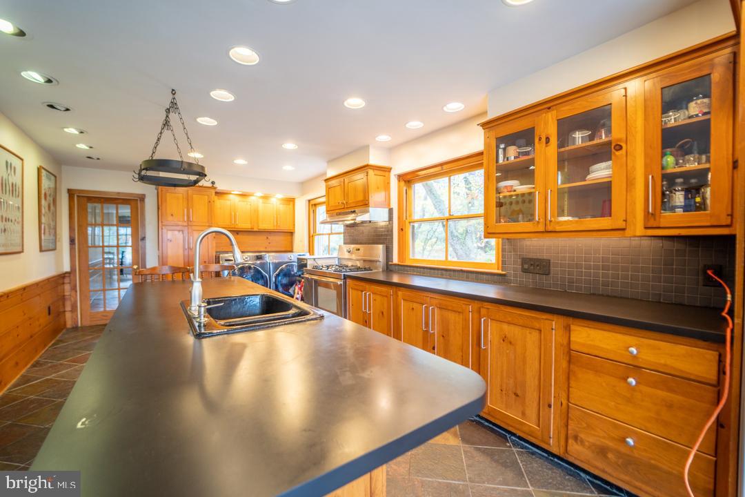 3380 Masons Mill Road Huntingdon Valley, PA 19006 - Photo 15 of 50 Gallery Image 15