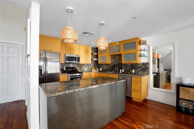 $1,849,000 | 1214 14th Street, Unit 203, Santa Monica, CA 90404