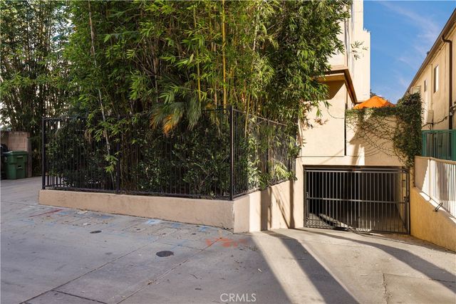 $1,849,000 | 1214 14th Street, Unit 203, Santa Monica, CA 90404