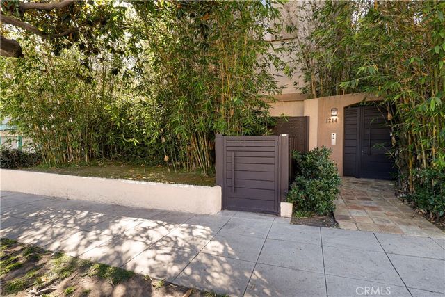 $1,849,000 | 1214 14th Street, Unit 203, Santa Monica, CA 90404