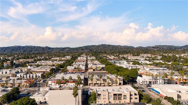 $1,849,000 | 1214 14th Street, Unit 203, Santa Monica, CA 90404
