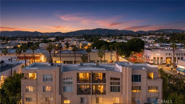 $1,849,000 | 1214 14th Street, Unit 203, Santa Monica, CA 90404