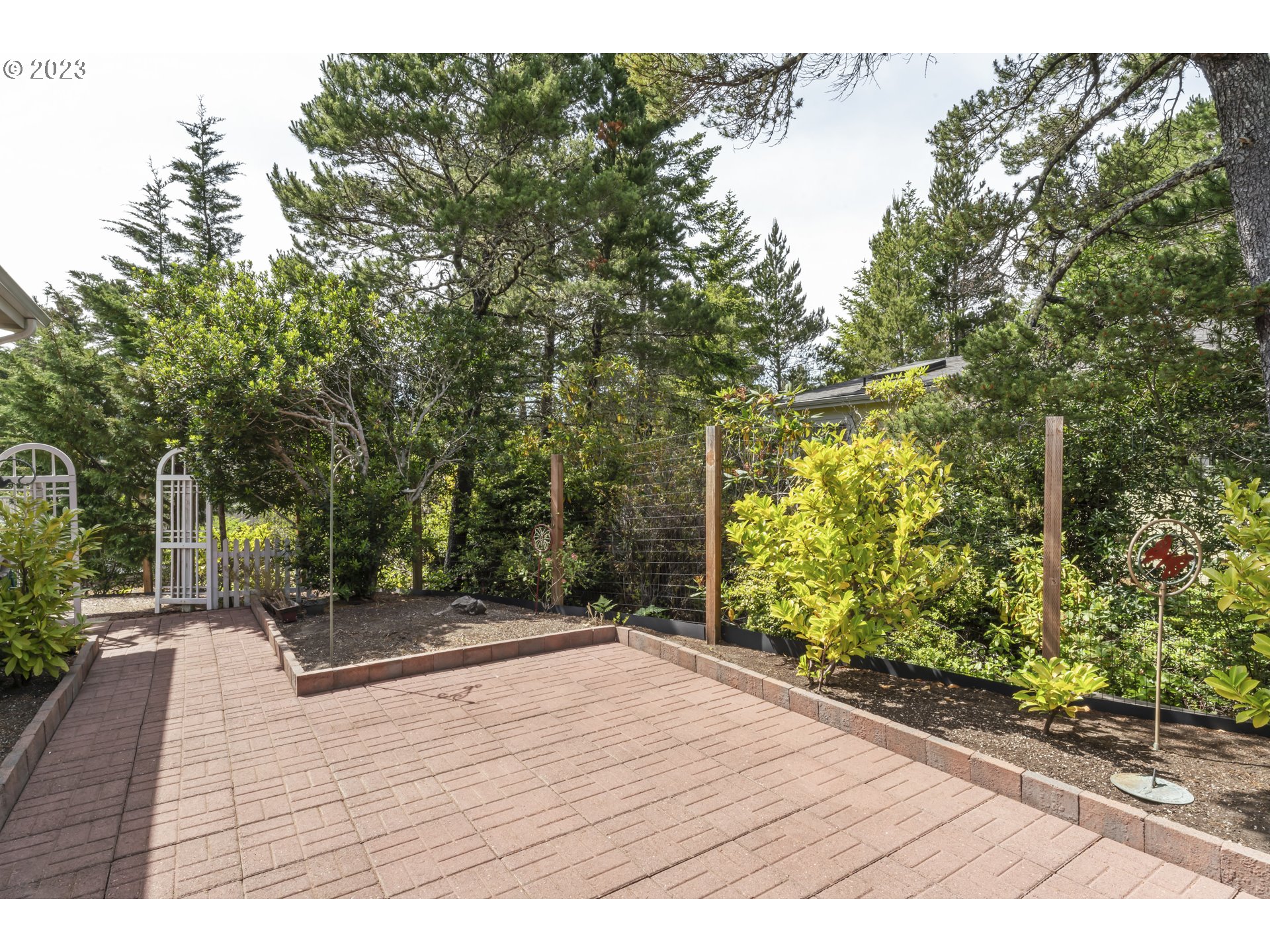 175 Florentine Avenue Florence, OR 97439 - Photo 23 of 27