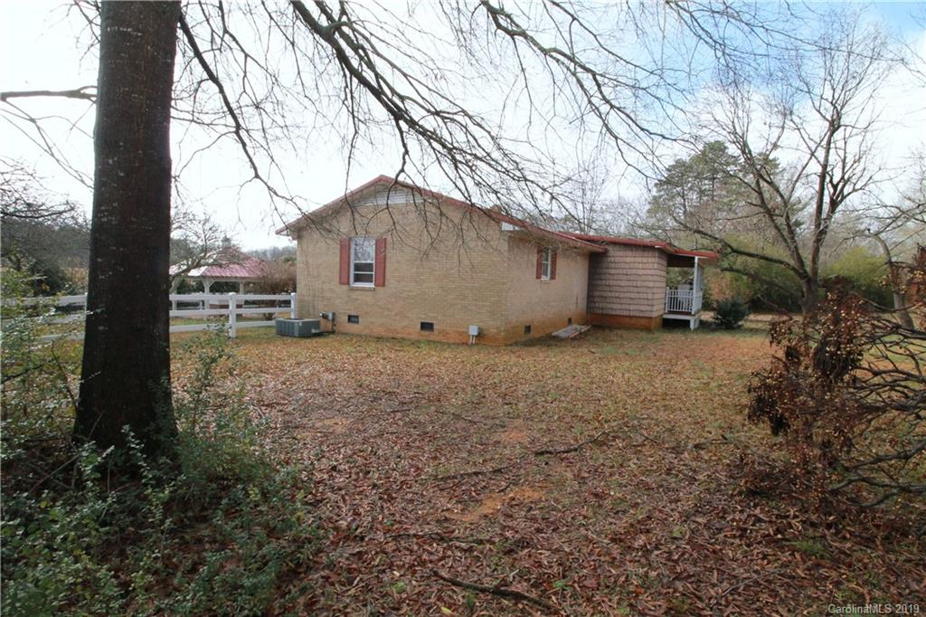 4439 Tabernacle Road Lancaster, SC 29720 - Photo 6 of 26