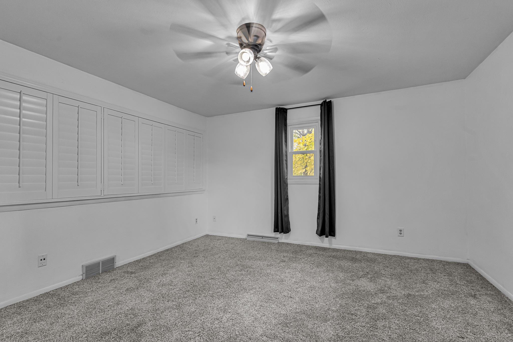 1718 Acorn Court Menasha, WI 54952 - Photo 15 of 45