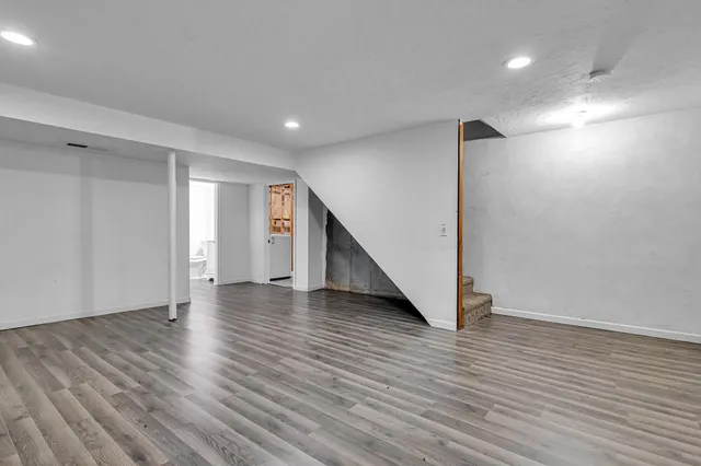 $299,900 | 1718 Acorn Court, Menasha, WI 54952