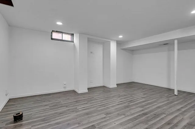 $299,900 | 1718 Acorn Court, Menasha, WI 54952