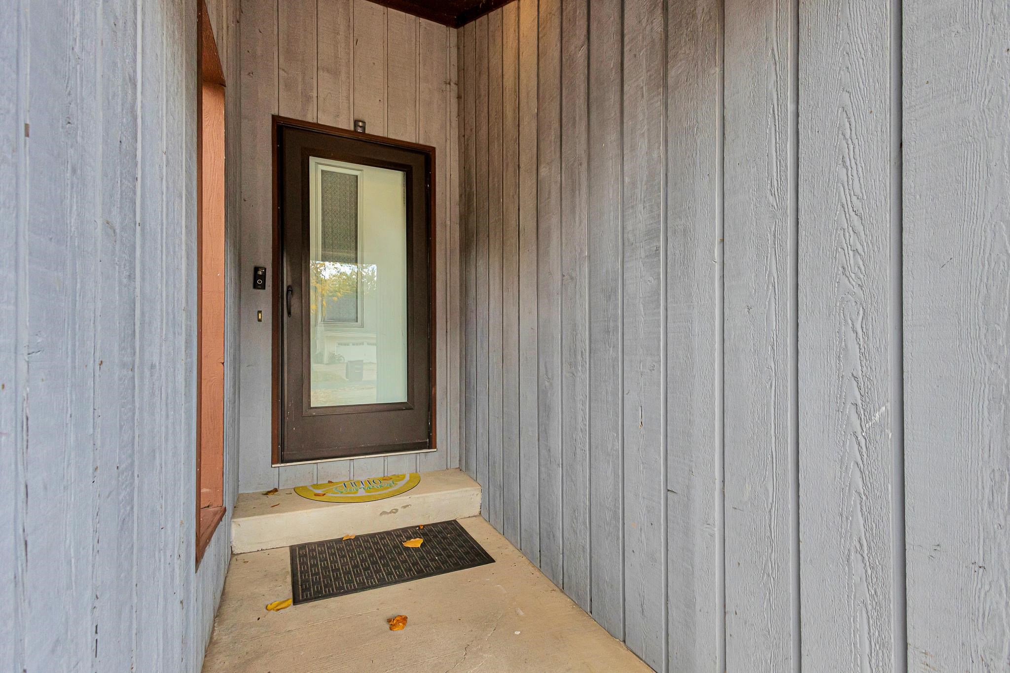 1718 Acorn Court Menasha, WI 54952 - Photo 3 of 45