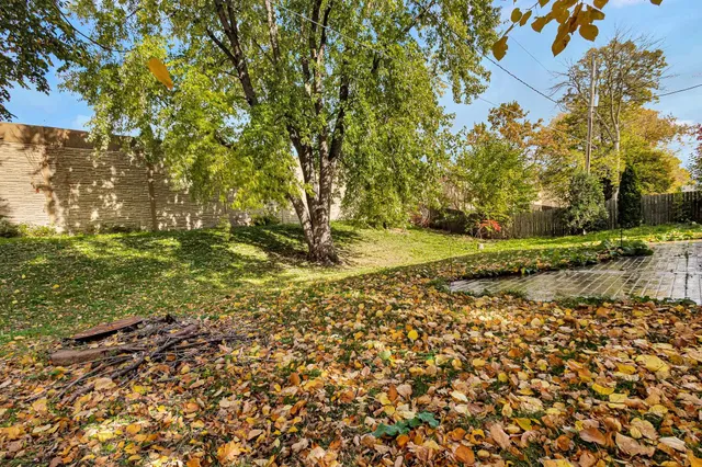 $299,900 | 1718 Acorn Court, Menasha, WI 54952