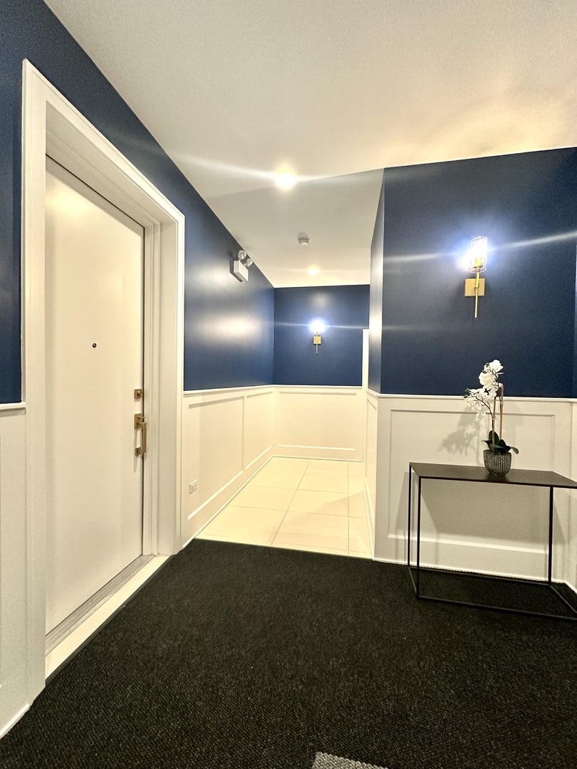 1157 West Erie Street, Unit 5W Chicago, IL 60642 - Photo 4 of 30