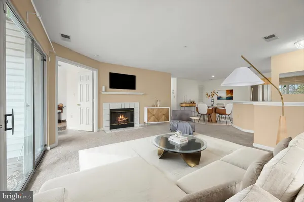 $260,000 | 3553 Floating Leaf Lane, Unit D201, Laurel, MD 20724