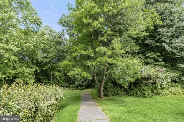 $260,000 | 3553 Floating Leaf Lane, Unit D201, Laurel, MD 20724
