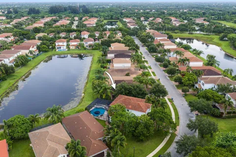 $899,900 | 8396 Calabria Lakes Drive, Boynton Beach, FL 33473