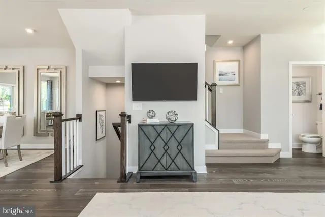 $494,990 | 19756 Canopy Loop, Unit 328D, Montgomery Village, MD 20886