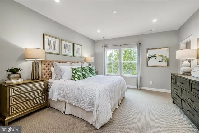 $494,990 | 19756 Canopy Loop, Unit 328D, Montgomery Village, MD 20886