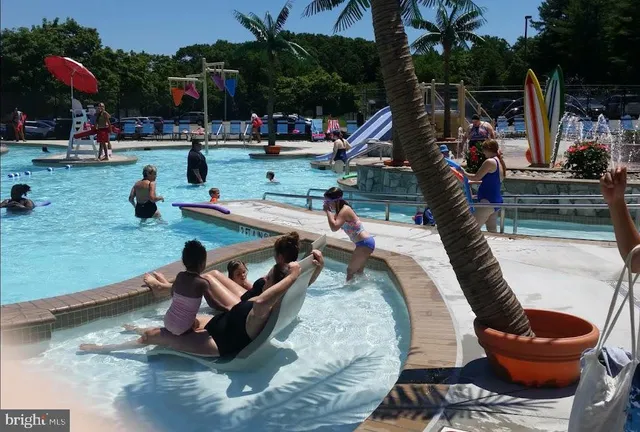 $494,990 | 19756 Canopy Loop, Unit 328D, Montgomery Village, MD 20886