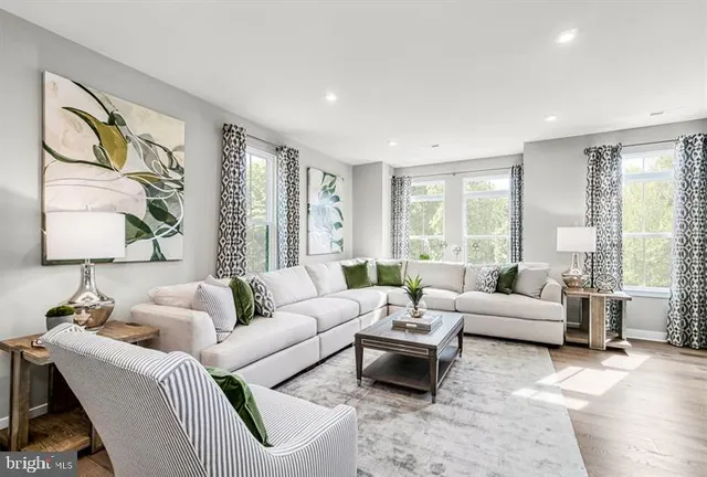 $494,990 | 19756 Canopy Loop, Unit 328D, Montgomery Village, MD 20886