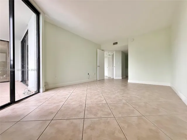 $2,050 | 8205 Southwest 152nd Avenue, Unit F310, Miami, FL 33193