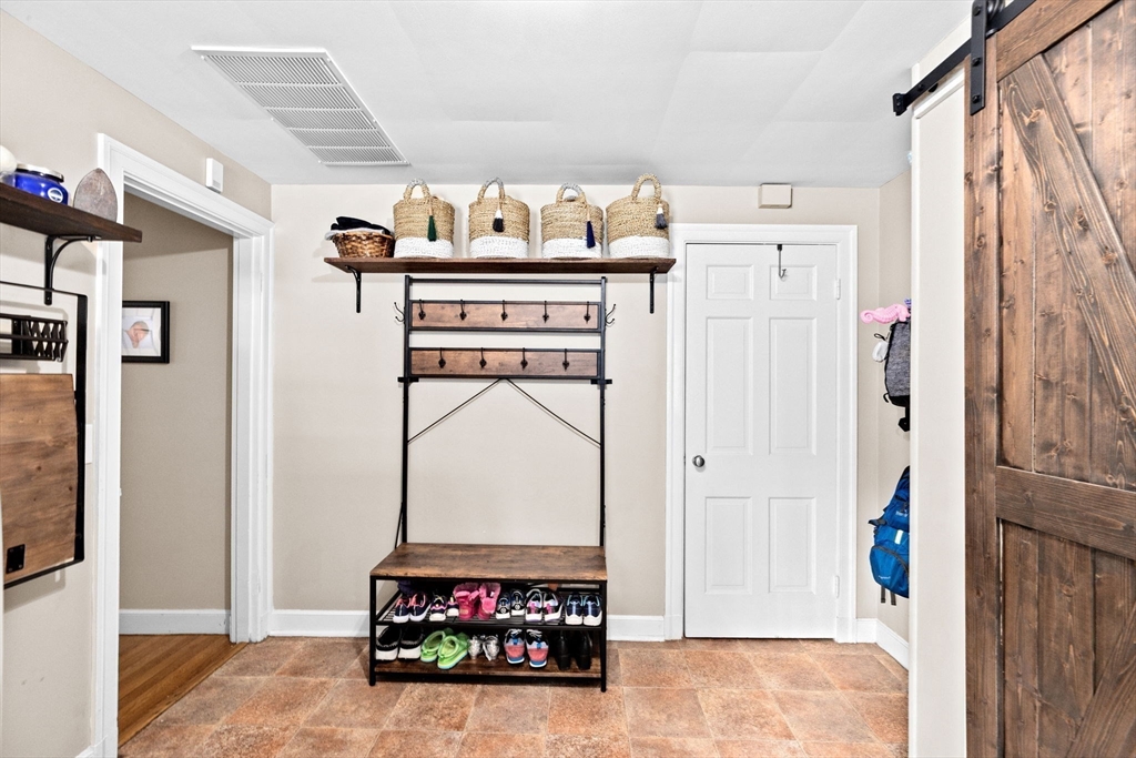 33 Dover Road Dover, MA 02030 - Photo 18 of 41