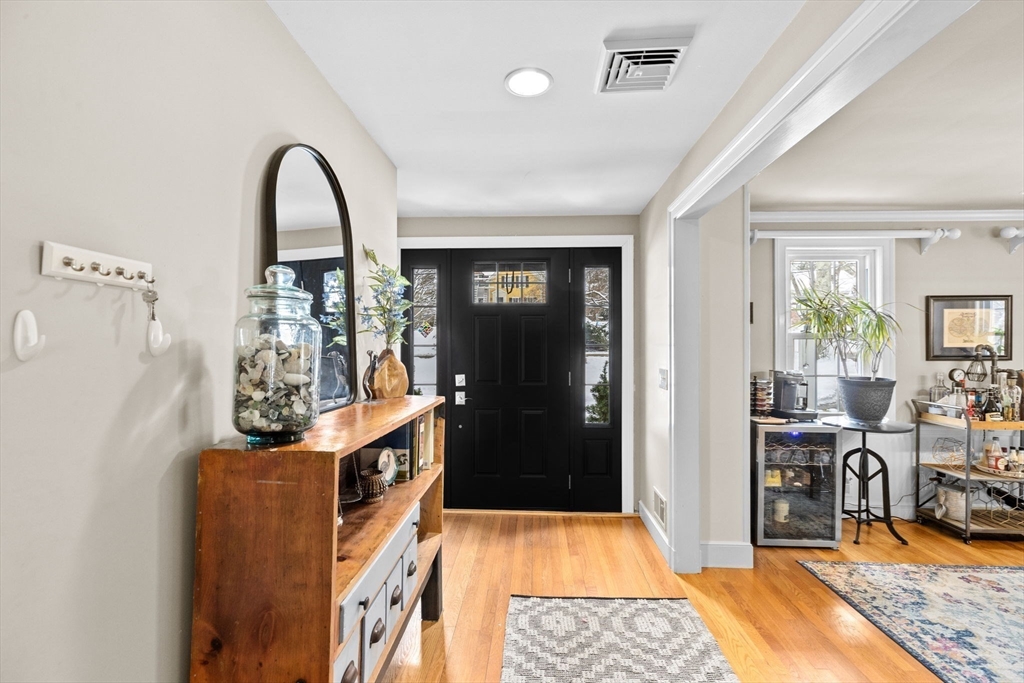 33 Dover Road Dover, MA 02030 - Photo 3 of 41