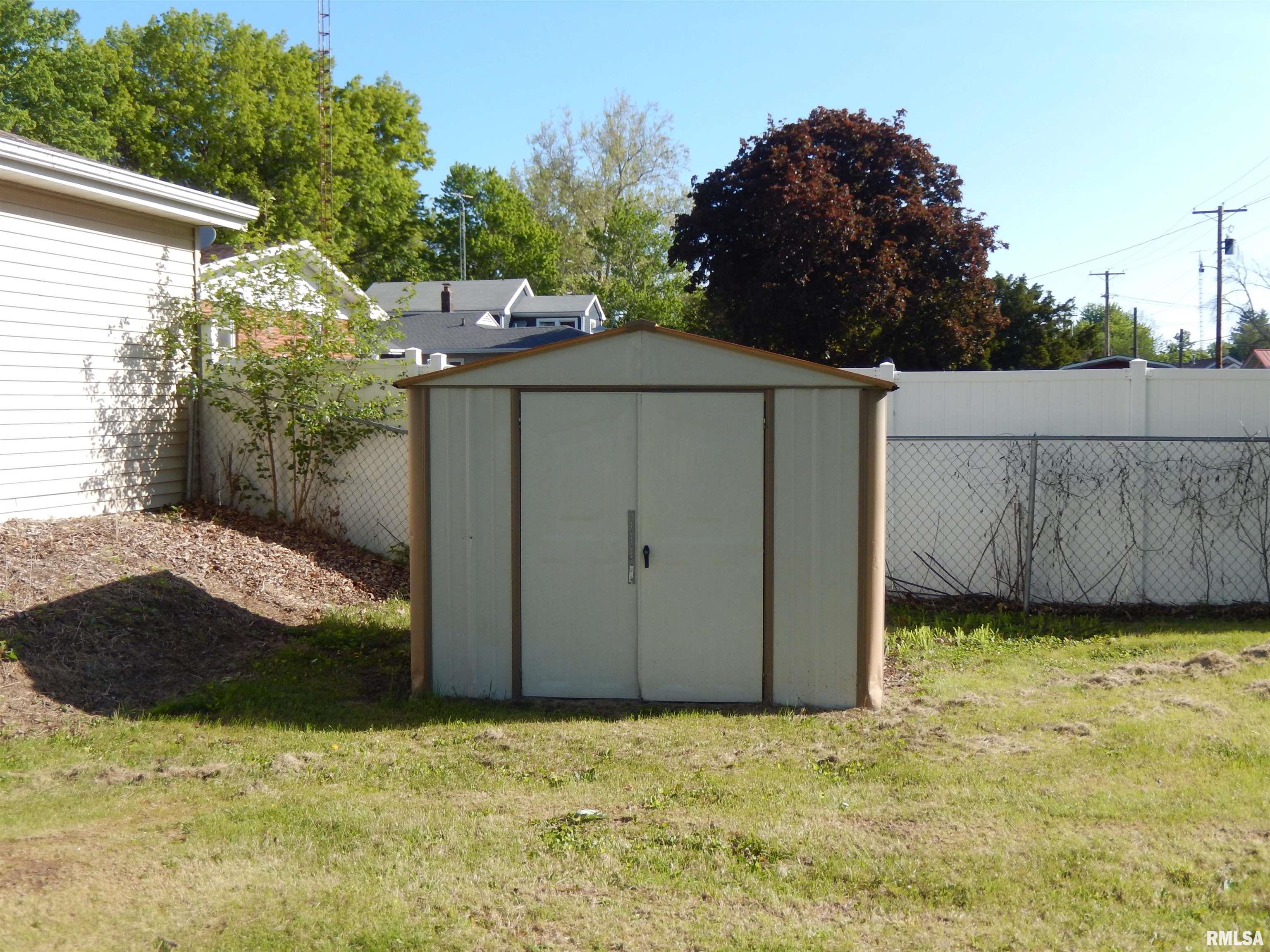 418 North Rile Street Bushnell, IL 61422 - Photo 51 of 54