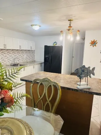 $2,000 | Davie, Davie, FL 33314