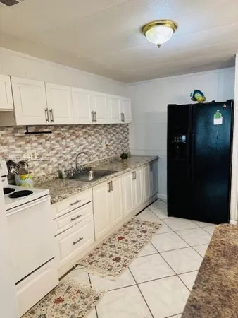 $2,000 | Davie, Davie, FL 33314