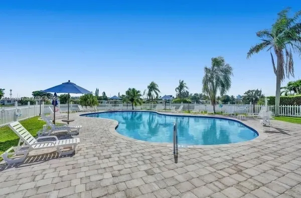 $2,000 | Davie, Davie, FL 33314