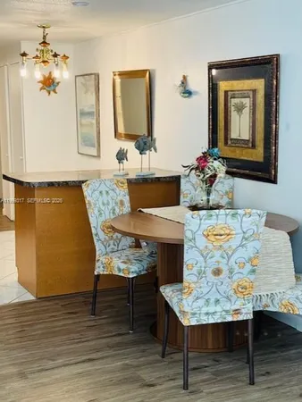 $2,000 | Davie, Davie, FL 33314