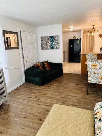 $2,000 | Davie, Davie, FL 33314