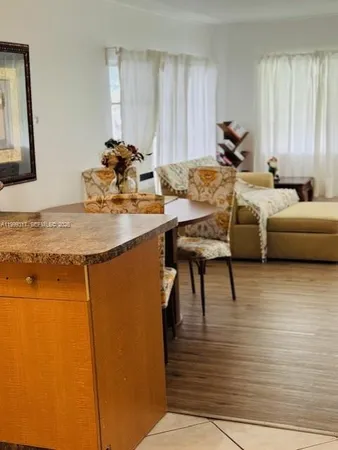 $2,000 | Davie, Davie, FL 33314