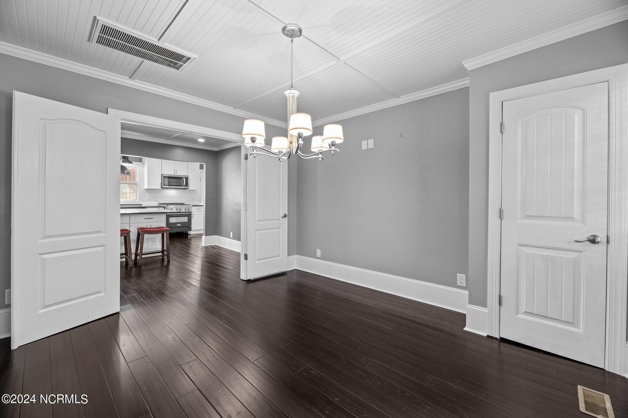 1502 Rhem Avenue New Bern, NC 28560 - Photo 34 of 67 45-web-or-mls-DSC_2390