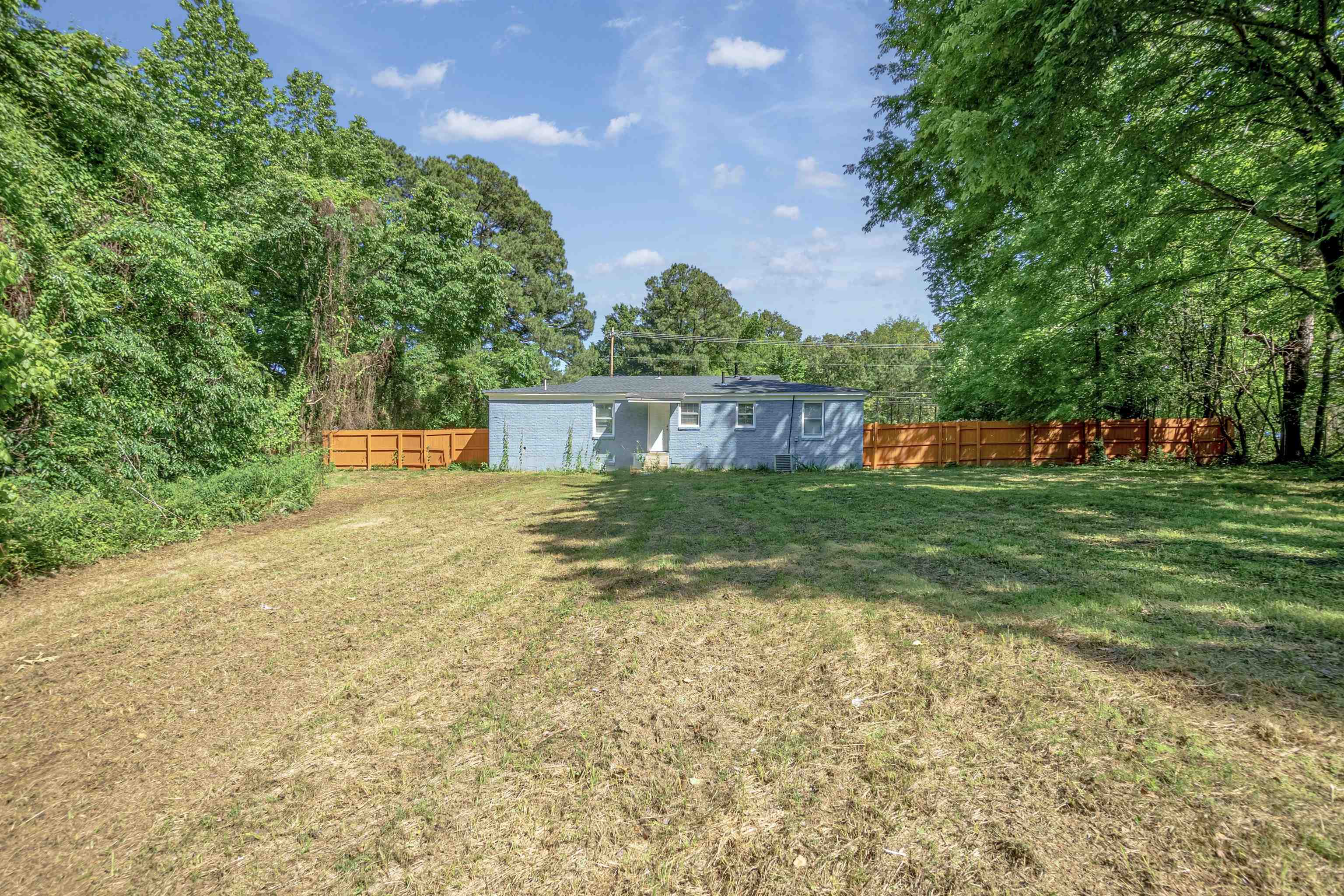 2631 Berryhill Road Memphis, TN 38016 - Photo 3 of 17 a view of a house with a yard porch and sitting area