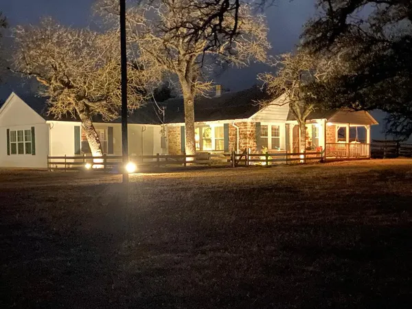 $2,795 | 38 Parker Ranch Road, Fredericksburg, TX 78624