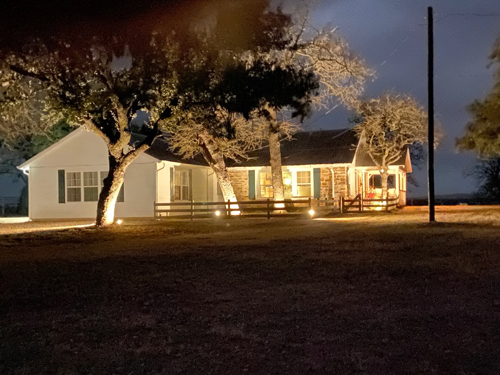 38 Parker Ranch Road Fredericksburg, TX 78624 - Photo 2 of 12