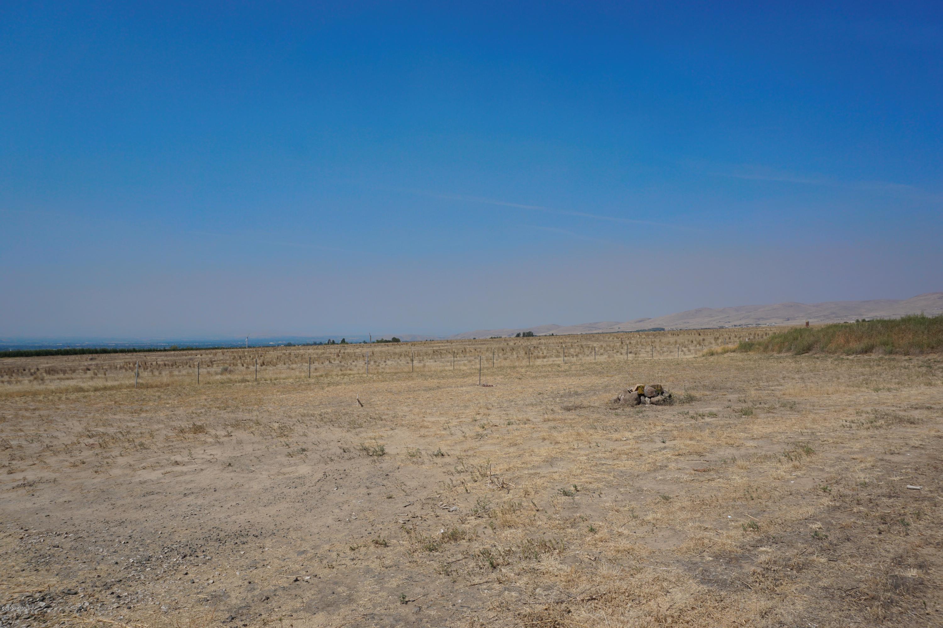 11785 Postma Road Moxee, WA 98936 - Photo 21 of 22 a view of an ocean beach