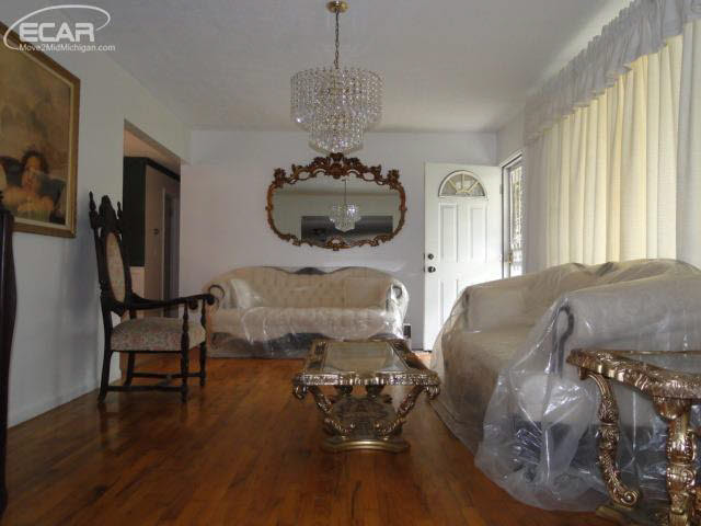 8380 Birch Run Road Millington, MI 48746 - Photo 4 of 35 21319051-3.JPG