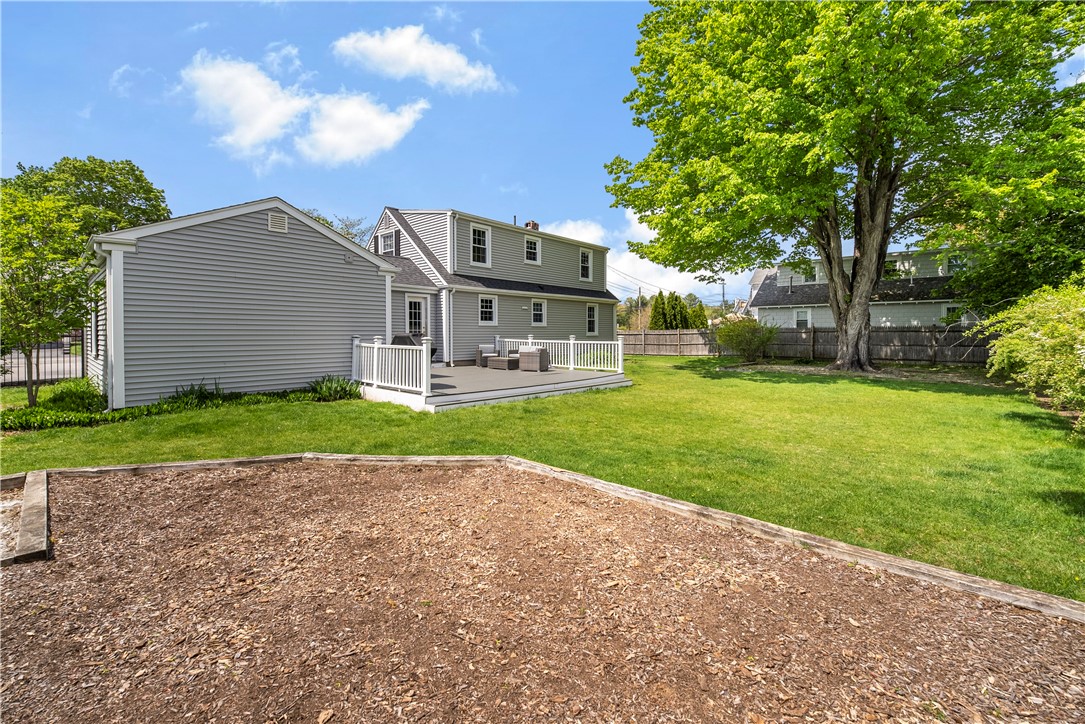 6 Cole Street Smithfield, RI 02828 - Photo 4 of 29