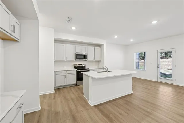 $324,900 | 5325 Frontier Court, Flowery Branch, GA 30542