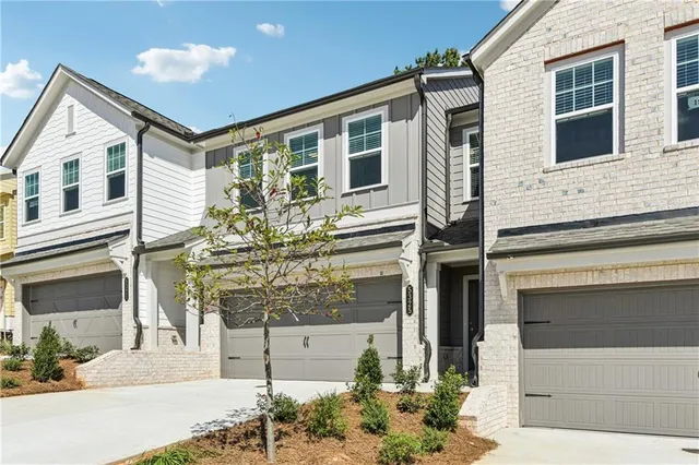 $324,900 | 5325 Frontier Court, Flowery Branch, GA 30542